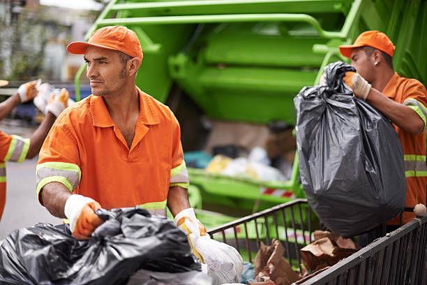 Best Garage Cleanout  in Beecher, MI